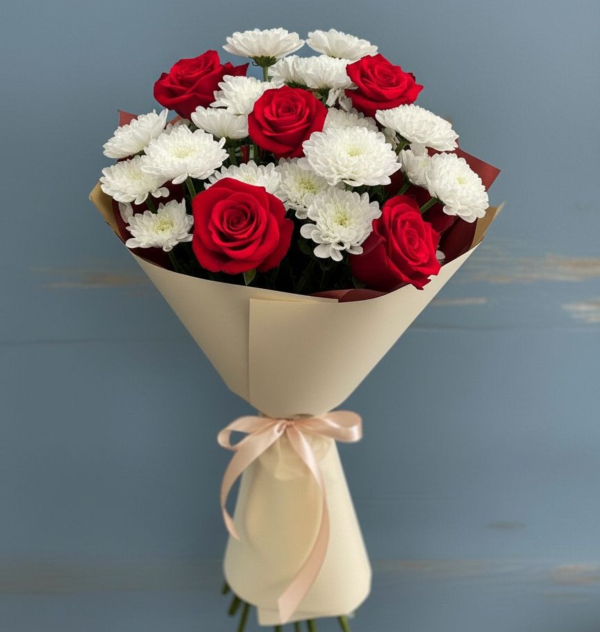 Букет цветов из: Розы и Хризантемы в Красном Воронежской области
