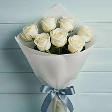 Букет 7 Белых роз Эдлесс Лав в Красном Воронежской области