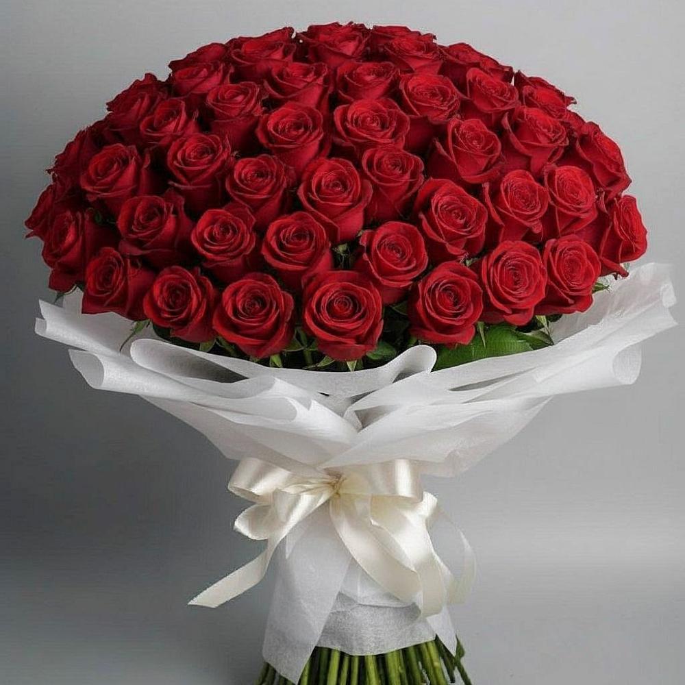 Букет 101 Красная роза Блэк Мэджик в Красном Воронежской области