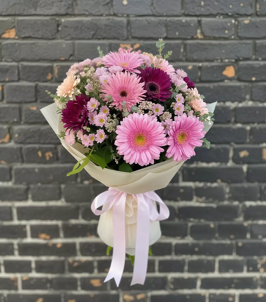 Букет цветов из: Герберы и Хризантемы в Красном Воронежской области