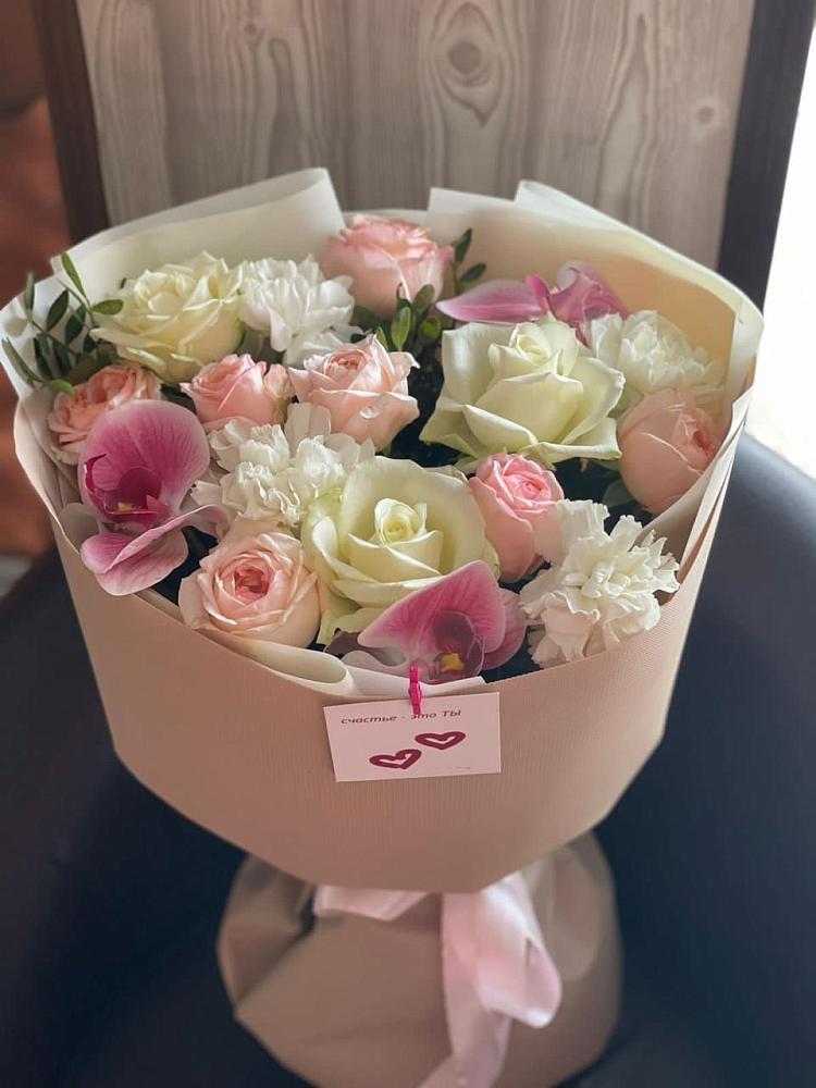 Букет цветов из: Орхидеи, Розы и Гвоздики в Красном Воронежской области