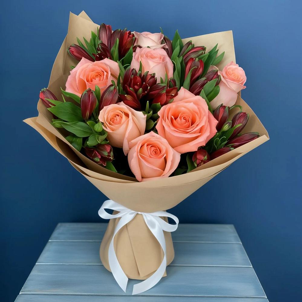 Букет цветов из: Розы и Альстромерии в Красном Воронежской области