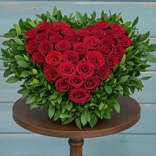 Цветочная композиция из Розы в виде сердца в Красном Воронежской области