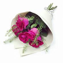 Букет цветов из:  Розы в Красном Воронежской области