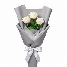 Букет 3 белые розы в Красном Воронежской области