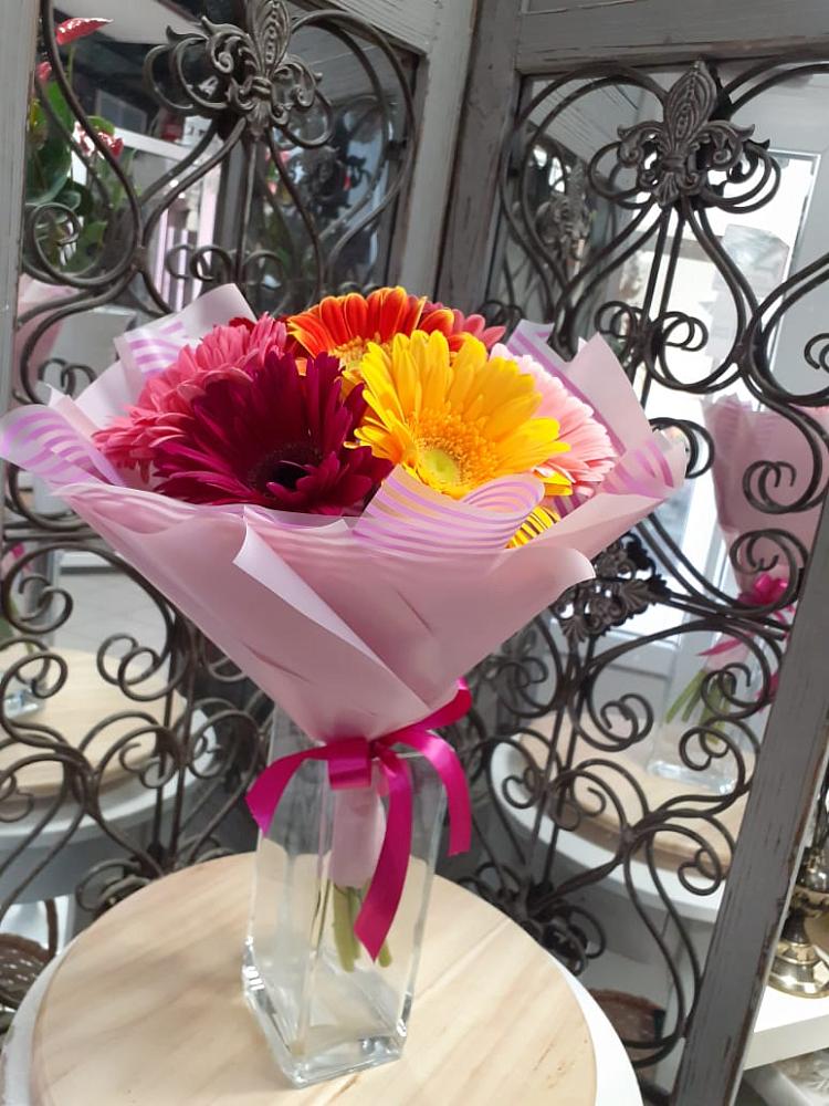 Букет цветов из: Герберы в Красном Воронежской области