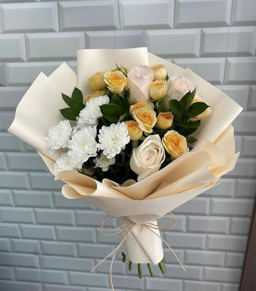 Букет цветов из: Розы и Хризантемы в Красном Воронежской области