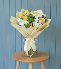 Букет цветов из:  Хризантемы и Розы в Красном Воронежской области