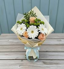 Букет цветов из:  Герберы, Розы и Хризантемы в Красном Воронежской области