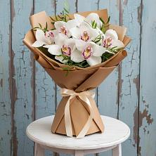 Букет цветов из:  Орхидеи и Розы в Красном Воронежской области