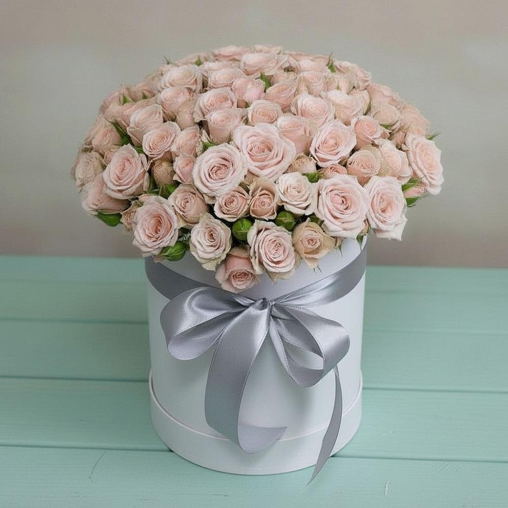 Цветочная композиция из Розы в шляпной коробке в Красном Воронежской области