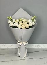 Букет цветов из:  Розы и Лизиантусы в Красном Воронежской области